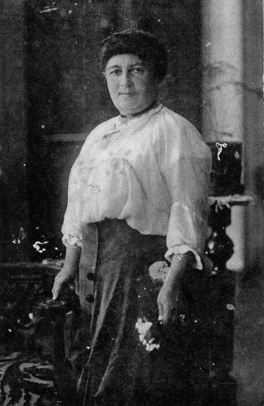 D. Amélia Braga